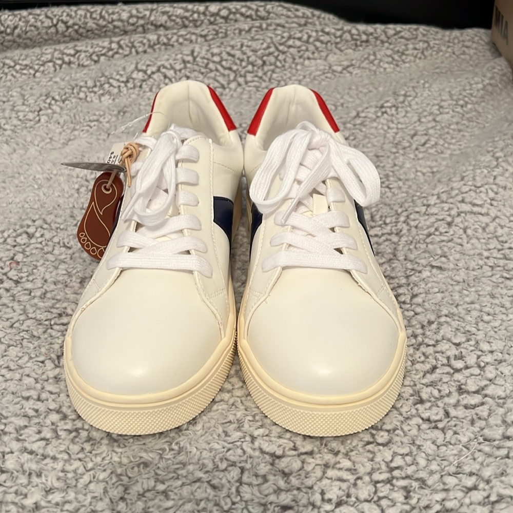 MIA White Sneakers with‎ Red and Blue Accents - Picture 6 of 9